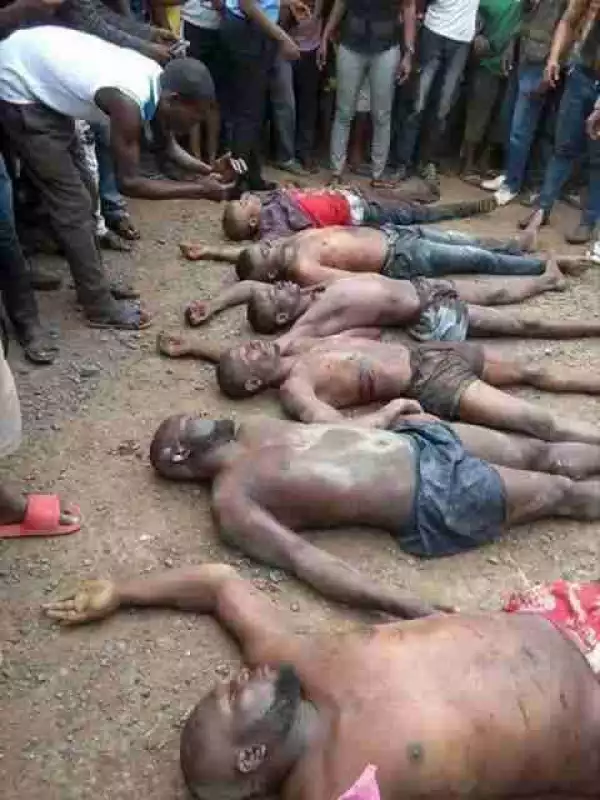 SARS Kill 6 Notorious Kidnappers In Cross River State (See Graphic Photos)